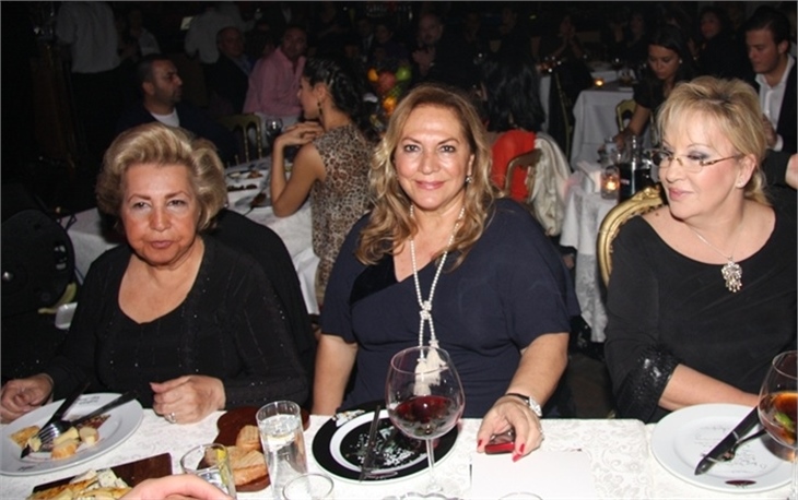 Cahide'nin Lüküs Sazı'nda Belkıs Özener sahne aldı