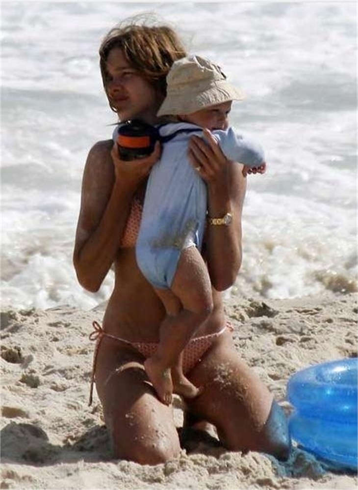 Plajın en güzel anneleri