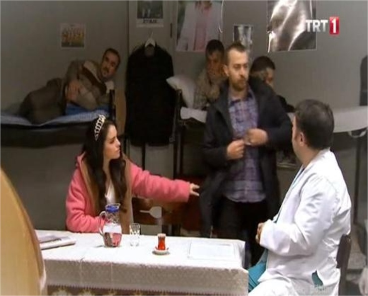 Bu sefer 'Şark Bülbülü'nü makasladılar!
