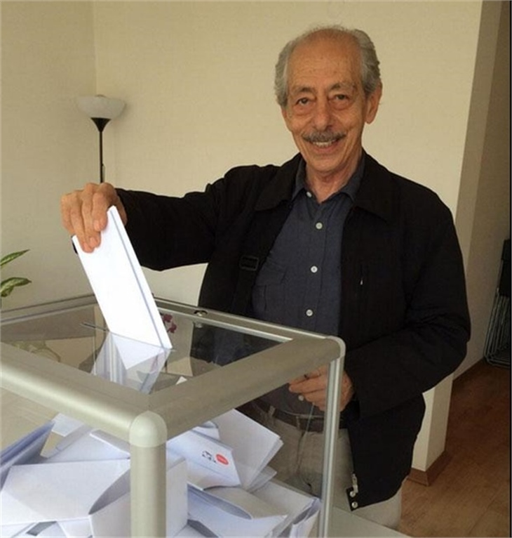 Oyuncular sandık başında