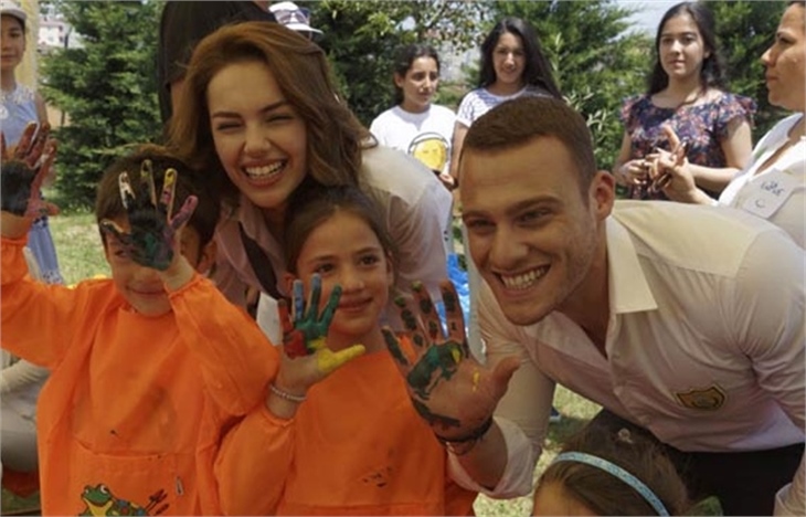 Yağmur ile Kerem'den anlamlı destek!
