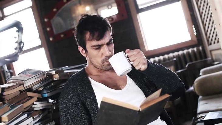 Bordo bereli İbrahim Çelikkol
