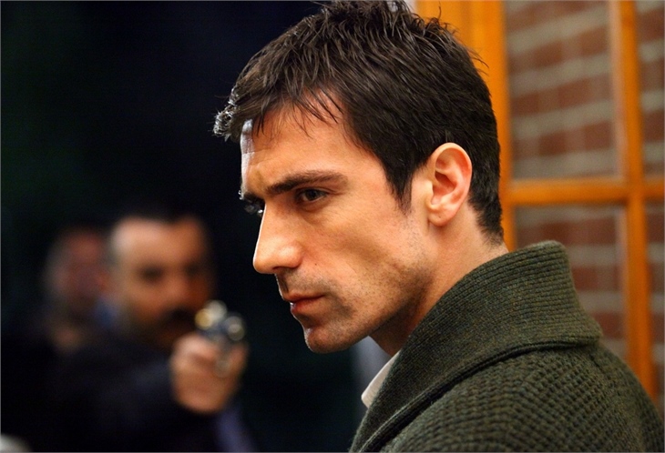 Bordo bereli İbrahim Çelikkol