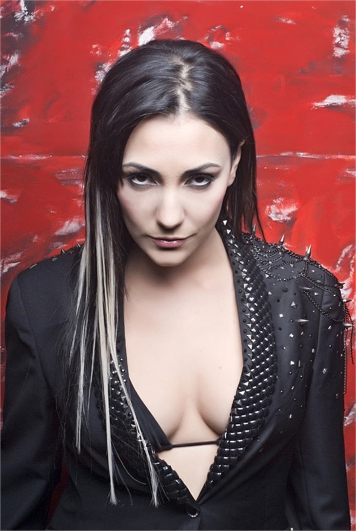 Özlem Tekin: Kesin şu sakalları tiksinç