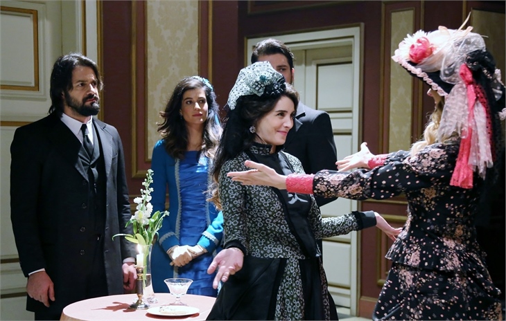 Filinta iki ateş arasında