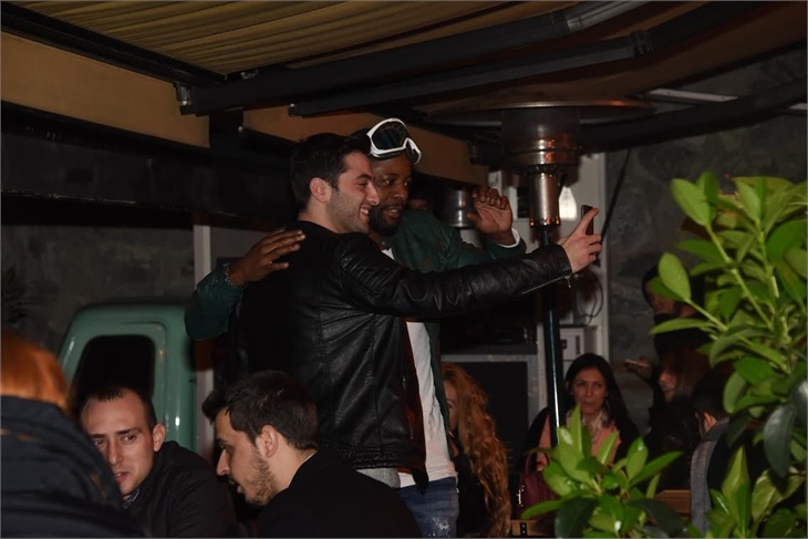 Pascal Nouma gözlük işini abarttı!