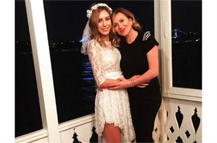 Sinem Kobal'dan kuaförüne ambargo!