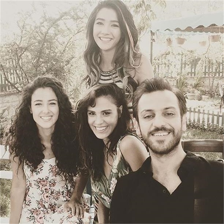 Erkan Kolçak Köstendil ile Cansu Tosun aşk yaşıyor