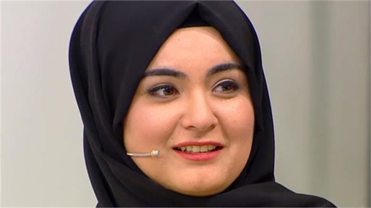 Gelin adayı Hanife aradığı aşkı yine bulamadı!