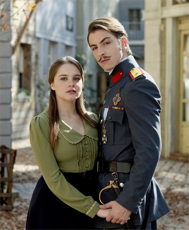 Miray Daner ve Boran Kuzum, 'En İyi TV Çifti' oldu!