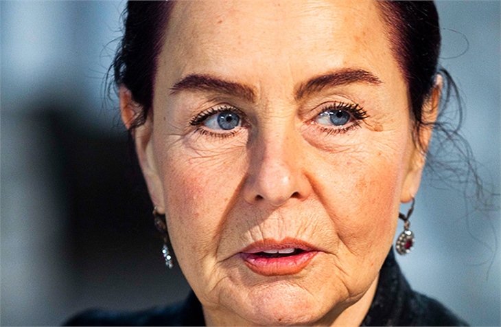 Fatma Girik hastaneye kaldırıldı!