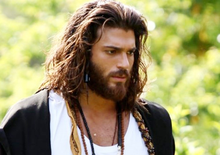 Can Yaman, Seksenler'de rol alacak mı? Açıkladı...
