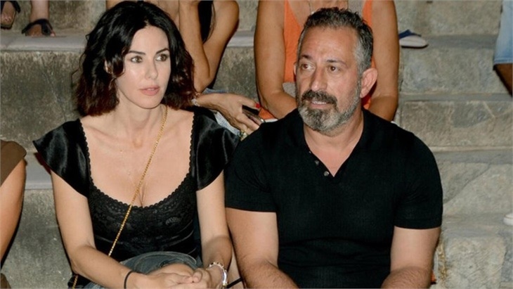 Defne Samyeli o fotoğrafları sildi!