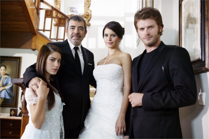 Aşk-ı Memnu'dan 11 yıl sonra gelen fotoğraf...