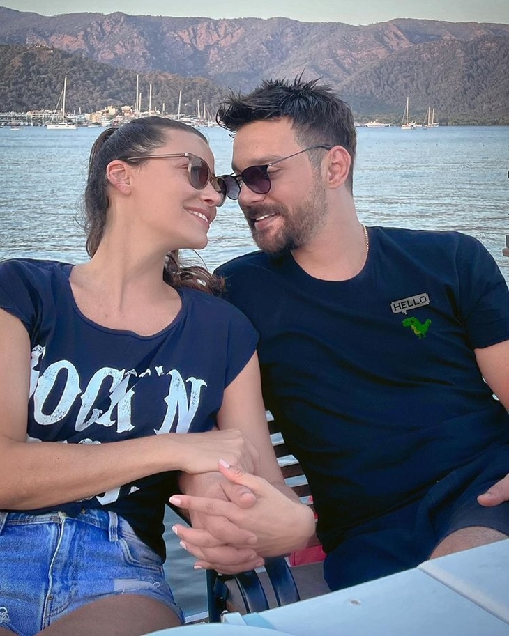 Müjde Uzman'dan Oğuzhan Uğur'a: İyi ki varsın yanımda