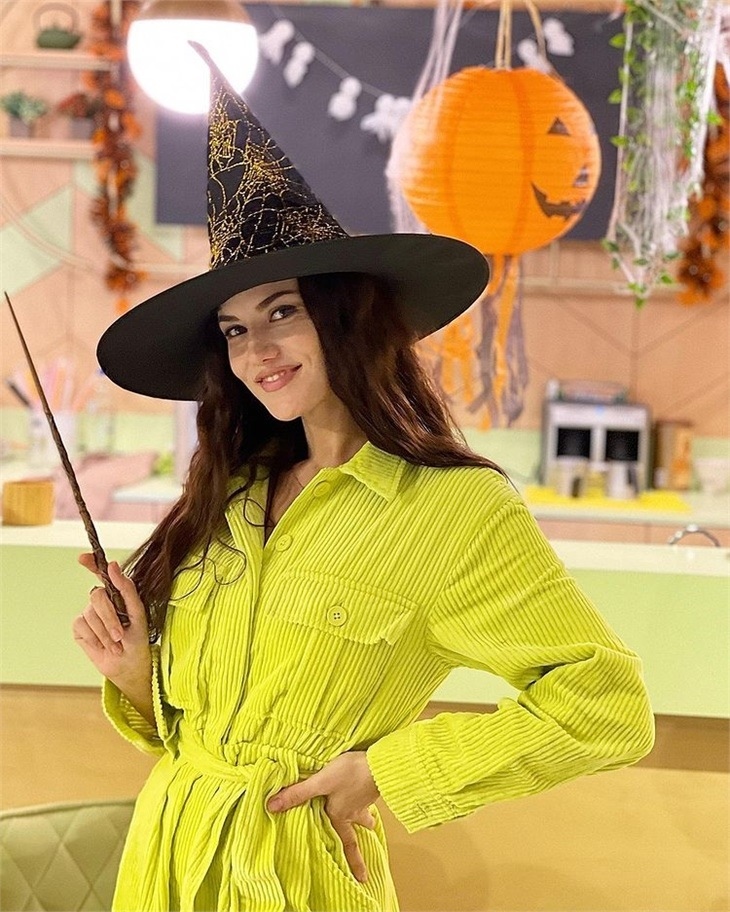 Fahriye Evcen 'Cadı' oldu!