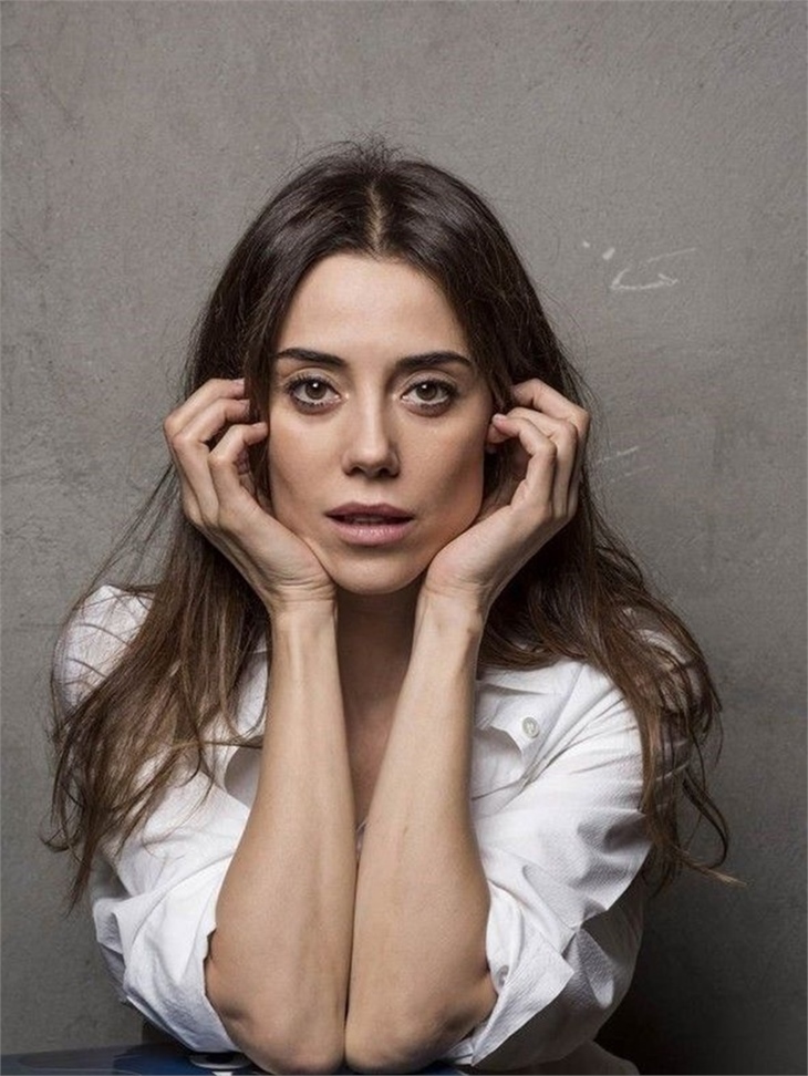 Cansu Dere, İspanya'da ödül alacak