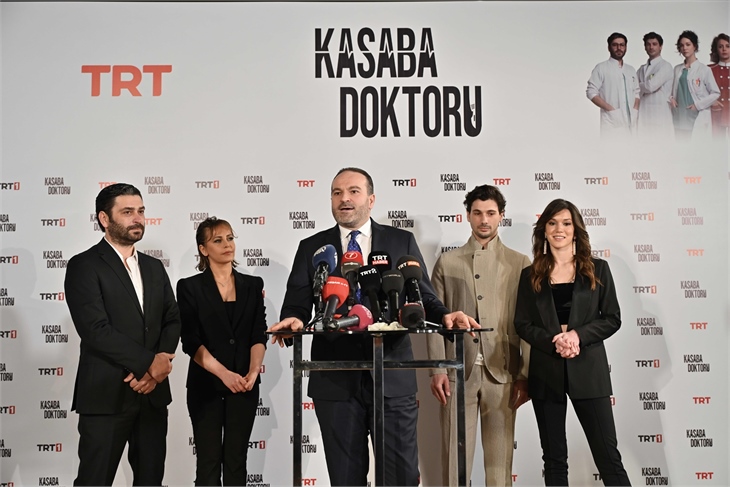 'Kasaba Doktoru'nun galası yapıldı!