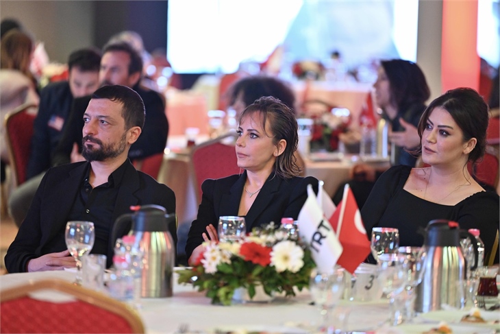 'Kasaba Doktoru'nun galası yapıldı!