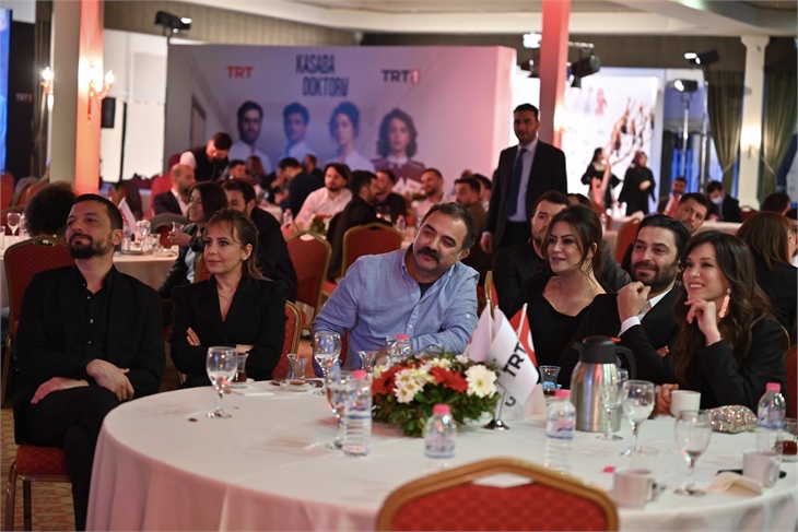 'Kasaba Doktoru'nun galası yapıldı!