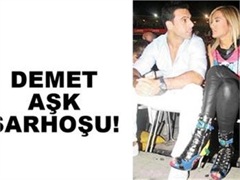 DEMET'İN KEYFİ YERİNDE!