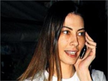 ŞENAY'IN TELEFONU KULAĞINA YAPIŞTI!