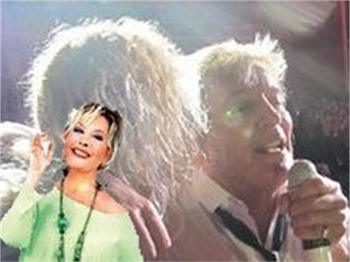 EMEL SAYIN'A ROD STEWART SÜRPRİZİ!