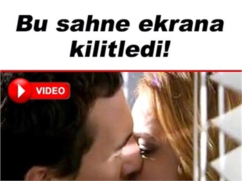 MUSTAFA'DAN İZLEYENLERİ ŞOK EDEN ÖPÜCÜK!