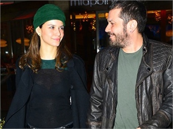 Beren Saat ve Kenan Doğulu'nun tatil planı suya düştü!