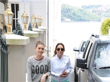 Aslı Enver ve Dolunay Soysert'in sıkı dostluğu!