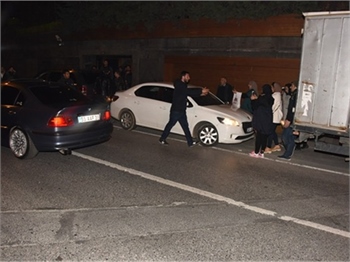 Arap hayranları Tuba Büyüküstün'ün peşinde!