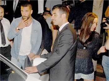 Burcu Esmersoy sorusu Arda Turan'ı çıldırttı