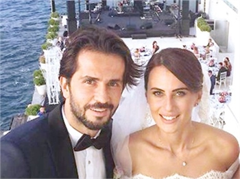 Ali Turan 1,5 yıllık sevgilisi Rana Altuntaş ile evlendi