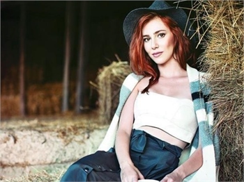 Elçin Sangu'nun zor anı