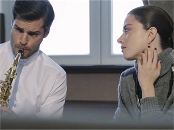 Özge Gürel'den aşk iddialarına yalanlama
