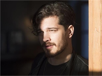 Çağatay Ulusoy: Sevişme sahnelerinde...
