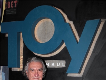 Açılışa ünlü akını