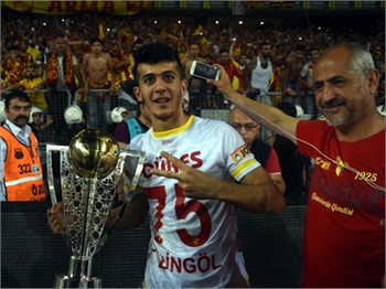 Göztepe, 14 yıl sonra Süper Lig'de