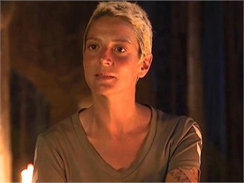 Survivor Berna Öztürk köye yerleşti!