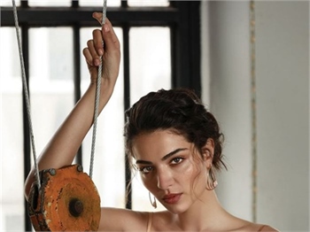 Melisa Aslı Pamuk'tan anneye sus ikazı!