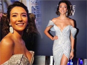 Aybüke Pusat'ın göğüs dekoltesi olay oldu!