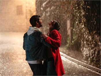 Alperen Duymaz ve Ayça Ayşin Turan'dan romantik dans!