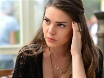 Aslı Enver: "Evden çıkmıyorum!"