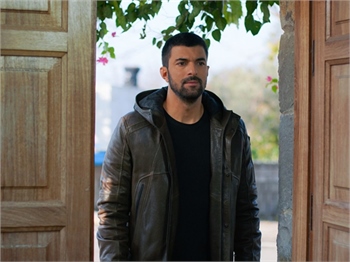 'Sefirin Kızı'ndan merak uyandıran fragman!