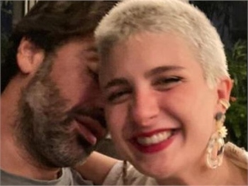 Naz Çağla Irmak ile Sarp Levendoğlu aşk yaşıyor