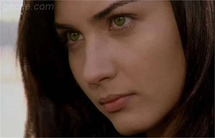 TUBA BÜYÜKÜSTÜN