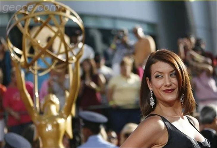 60. EMMY ÖDÜLLERİ´NİN GÜZELLERİ..