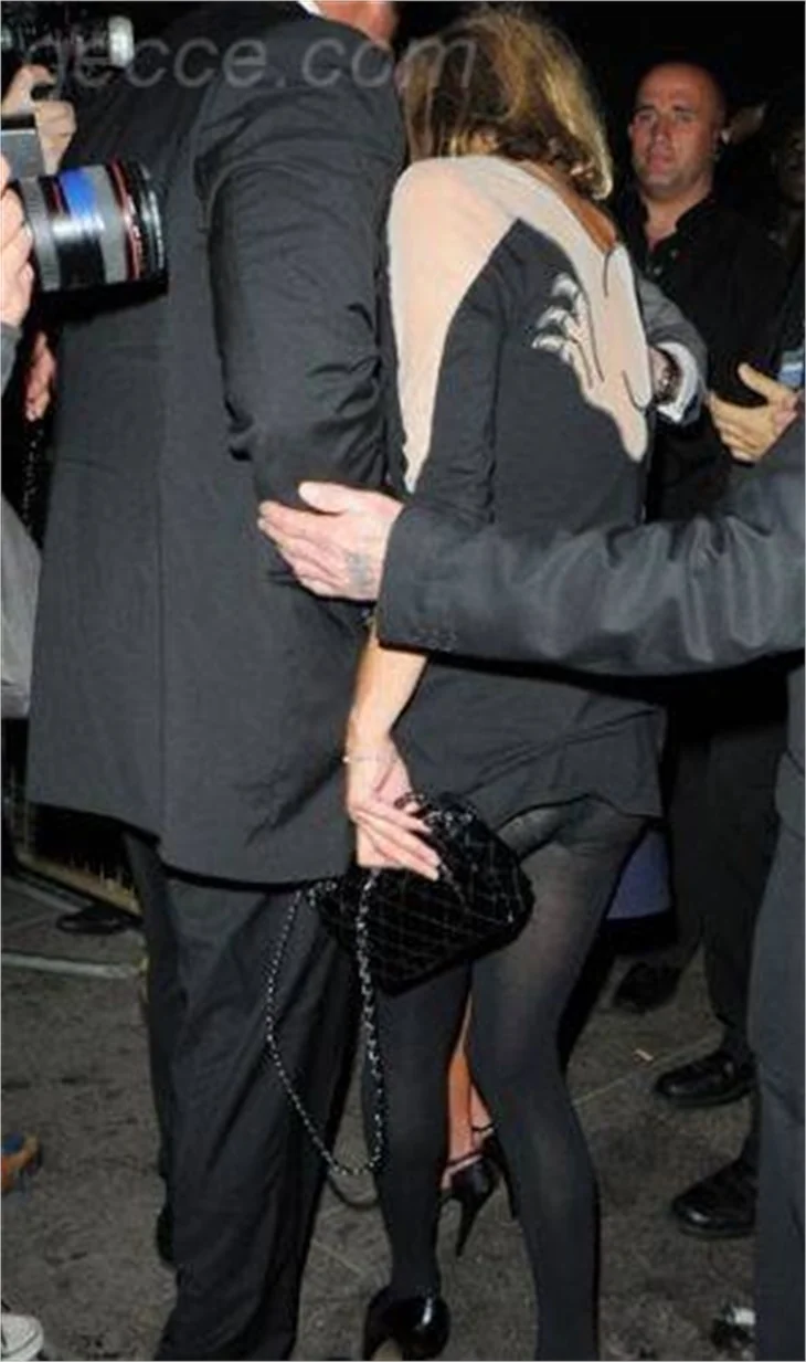 KATE MOSS ZİL ZURNA..