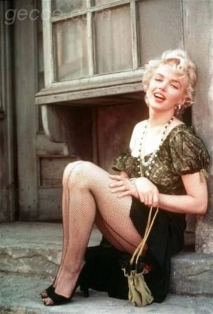MARILYN MONROE