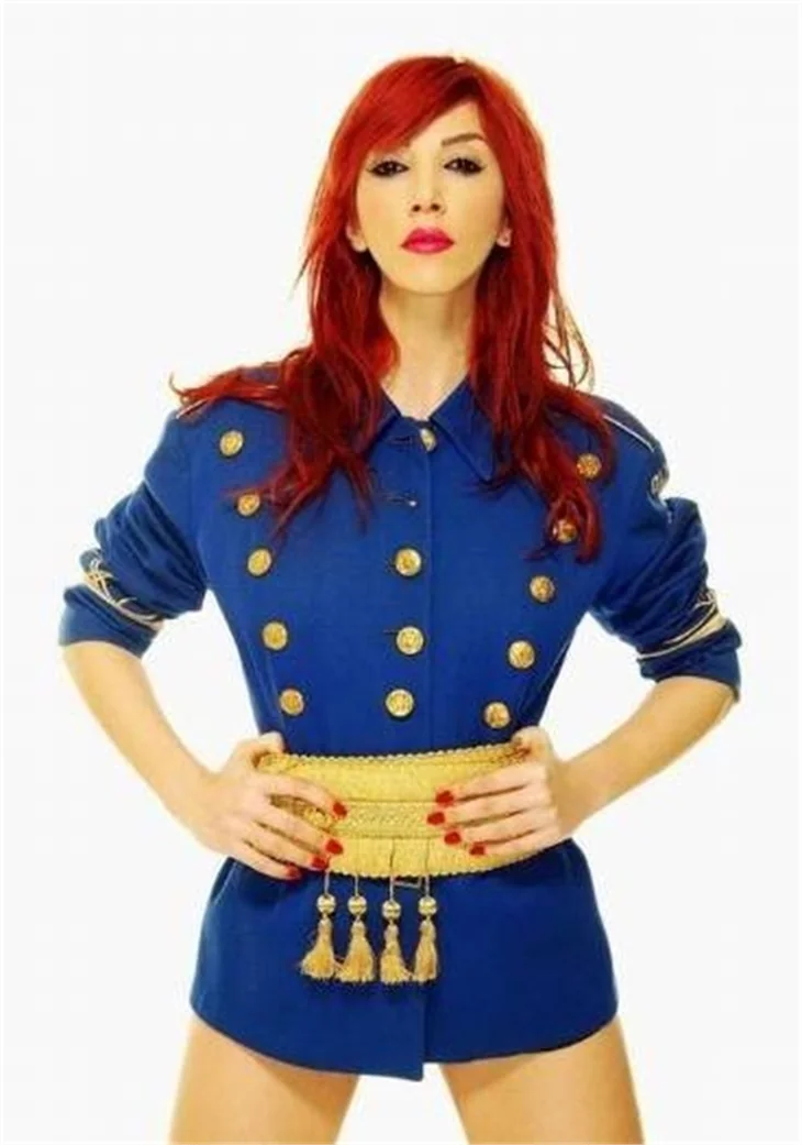 HANDE YENER